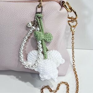 White Crochet Tulip🌷 and Pearl Bag Charm Keychain Accessory for your Purse 👛